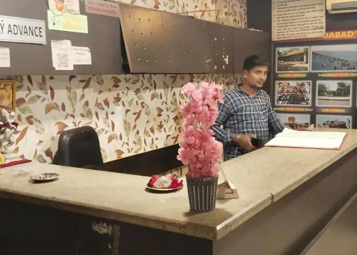 Hotel Crystal Ahmedabad